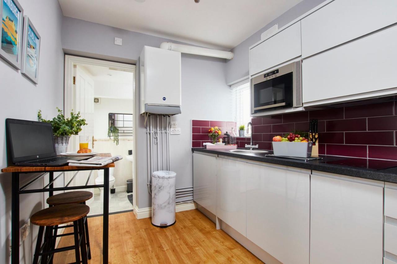 Delven House, Apartment 5 - Self Check-In, Self-Catering Serviced Apartment For East Midlands Airport Castle Donington Ngoại thất bức ảnh