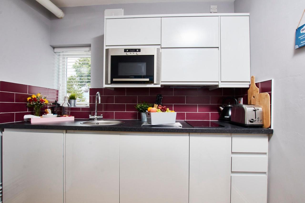 Delven House, Apartment 5 - Self Check-In, Self-Catering Serviced Apartment For East Midlands Airport Castle Donington Ngoại thất bức ảnh
